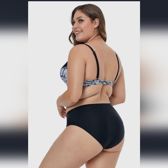 Plus Size Bikini Swimwear - Picture 4 of 8